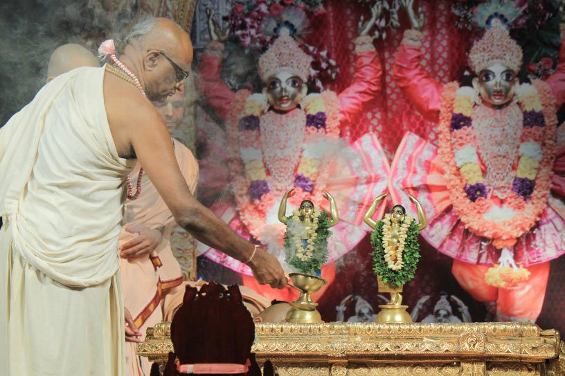 Worship of Sri Sri Nitai Gauranga