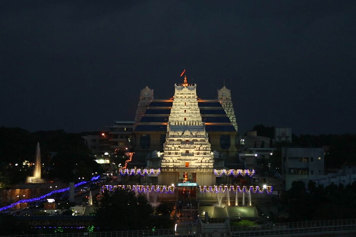 night view of iskcon temple
